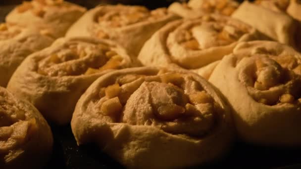 Bollos Horno Hornear Levantándose Horno Masa Levadura Timelapse Deliciosos Bollos — Vídeos de Stock