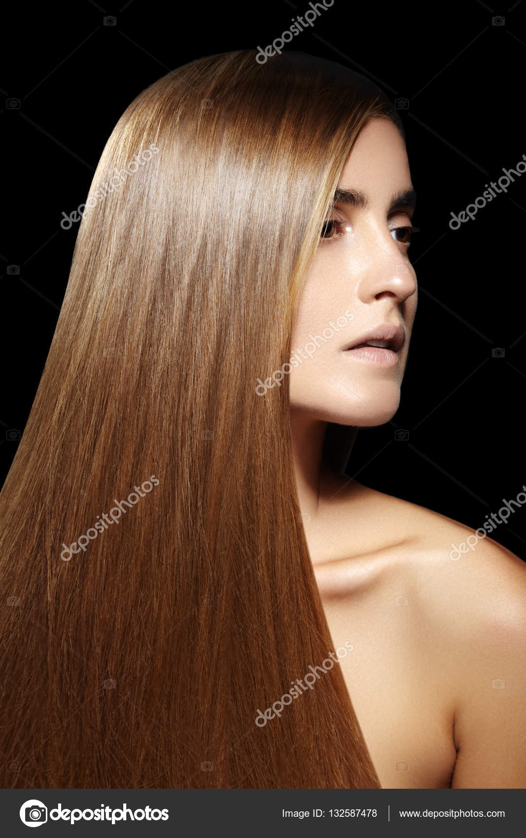 Beautiful Woman With Beautiful Straight Shiny Hair Fashion Makeup