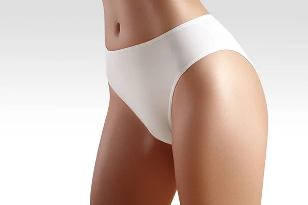 Wellness, Wellness. gesunder schlanker Körper. schöne sexy Hüften. Fitness oder plastische Chirurgie. Perfekter Po ohne Cellulite — Stockfoto