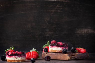 çilek ile Mini turta