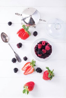 çilek ile Mini turta