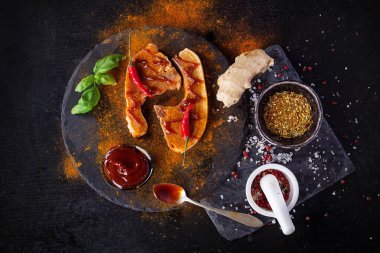 domuz eti ile baharat