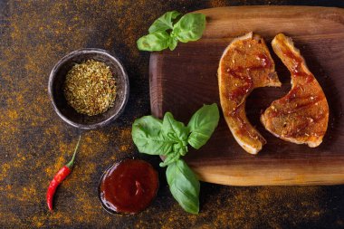 domuz eti ile baharat