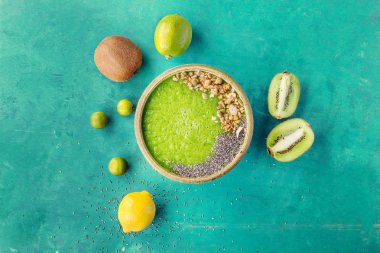 Yeşil smoothie kavramı yeme temiz