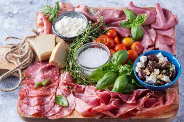 Et antipasti kümesi