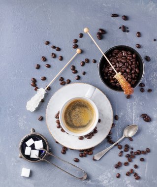 Bir fincan espresso kahve.