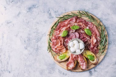 Et antipasti kümesi