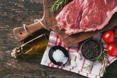 sebzeler çiğ biftek