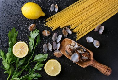 Limonlu VONGOLE kabuklu deniz ürünleri