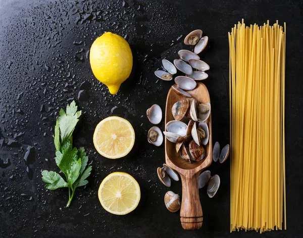 Limonlu VONGOLE kabuklu deniz ürünleri