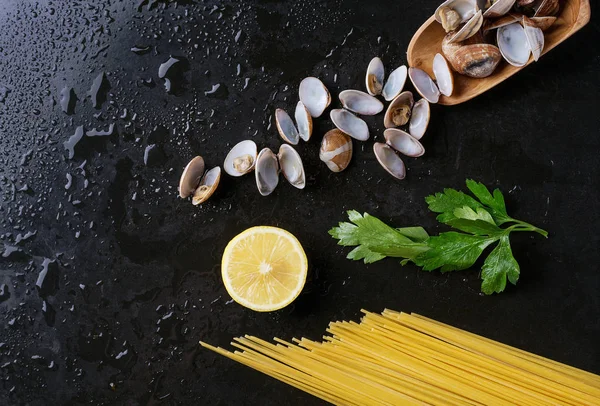 Limonlu VONGOLE kabuklu deniz ürünleri