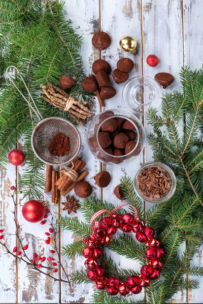 Ev yapımı çikolata truffles — Stok fotoğraf