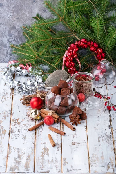 Ev yapımı çikolata truffles — Stok fotoğraf