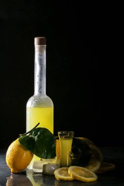 Ev yapımı Limoncello