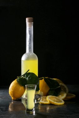 Ev yapımı Limoncello