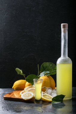Ev yapımı Limoncello