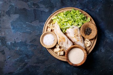 Sezar salatası yapmak için malzemeler