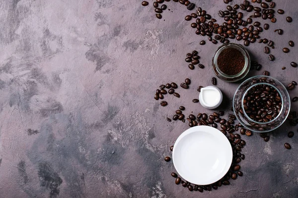 Café fresco en tazas — Foto de Stock