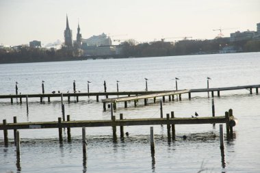 Su Gölü üzerinde köprü