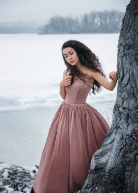 Genç güzel prenses.