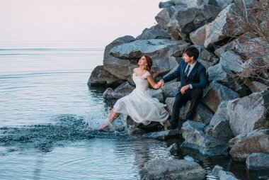 Nehir kıyısında şık düğün