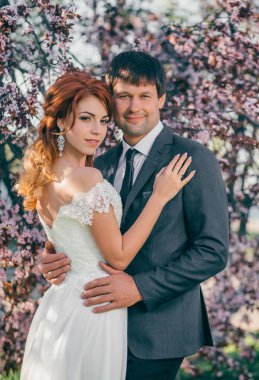 Nehir kıyısında şık düğün