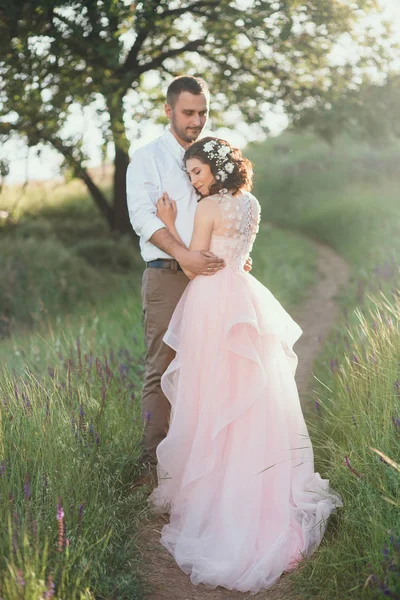 Casamento bonito na natureza — Fotografia de Stock