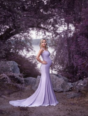 İçinde bir güzel, güzel bir kadın