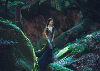 Gizemli bir genç kızla