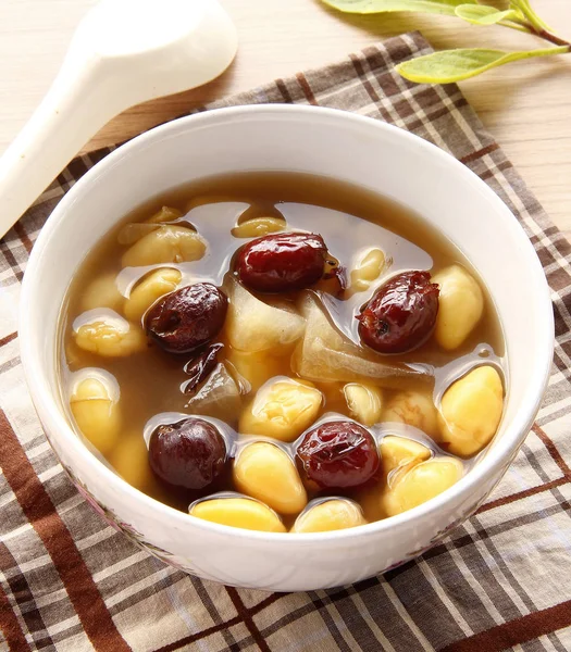 Ginkgo syrub içinde 