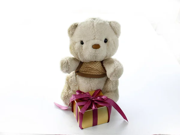 Cute Teddy Bear with Elegance Golden Gift Box — Stock Photo, Image