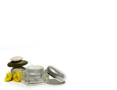 cometic krem beyaz izole.