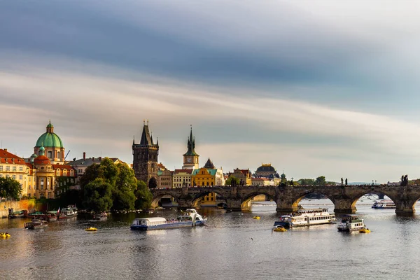 Puente de Carlos en Praga — Foto de Stock