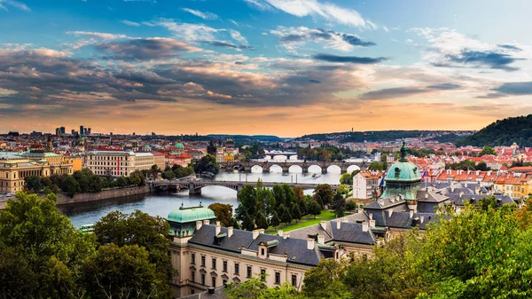 View of old town and Vltava river — Stock Photo, Image