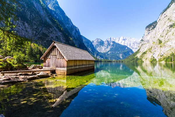 Fából készült épület Obersee-tó — Stock Fotó