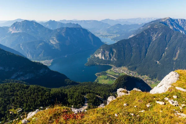 Gyönyörű Alpok kilátással a Dachstein-hegy — Stock Fotó