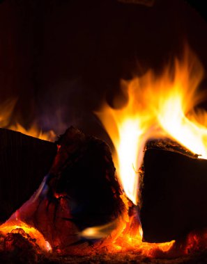 yakacak odun yanan alev büyüleyici