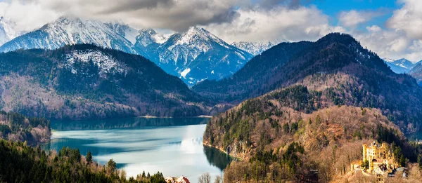 Alpen Berge und See — Stockfoto