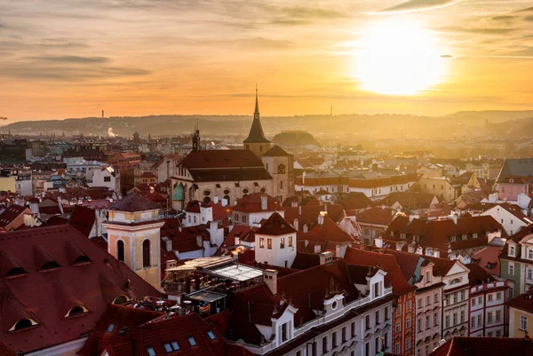 Pôr do sol panorama da Cidade Velha de Praga — Fotografia de Stock