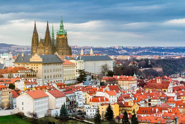 Área Menor Cidade de Praga, perto da igreja Saint Vitus, Ventses — Fotografia de Stock