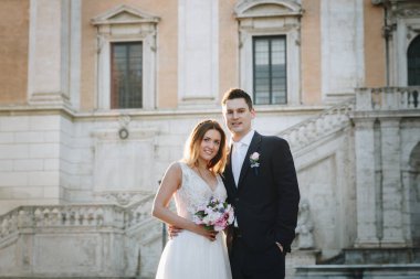 Gelin ve Damat Düğün pozlar Capitol Hill (Campidog önünde