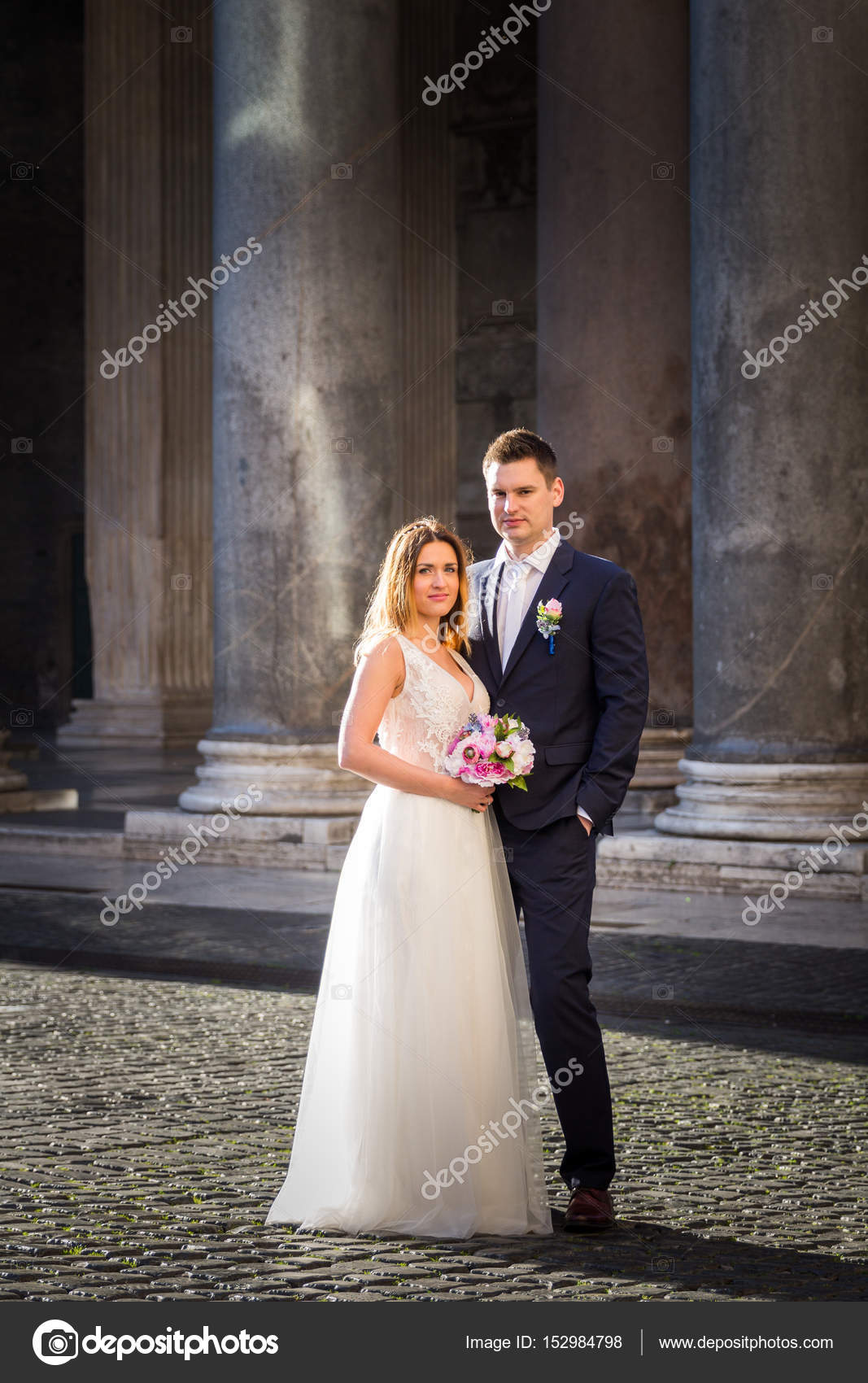 Bride And Groom Wedding Poses In Front Of Pantheon Rome Italy
