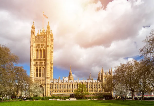 Houses of Parliament e Big Ben a Londra, Regno Unito — Foto Stock