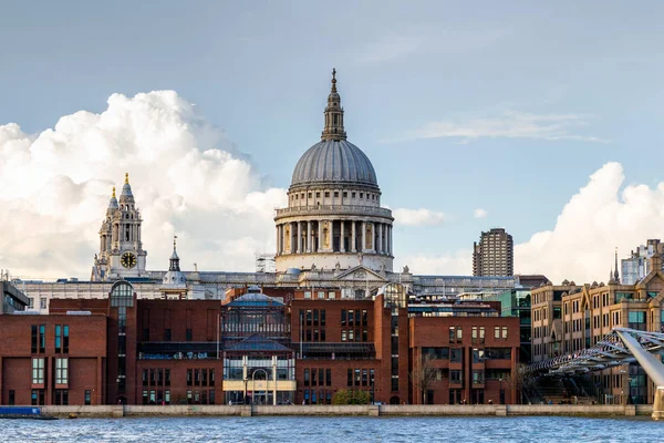 Cattedrale di St Paul all'ora d'oro a Londra, Inghilterra — Foto Stock