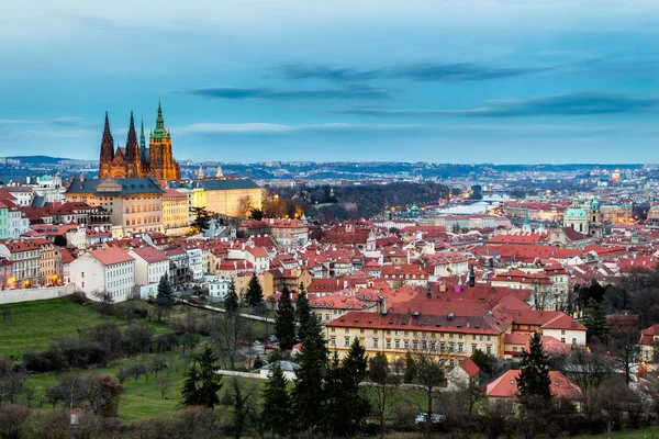 Området Lesser Town i Prag, nära kyrkan Saint Vitus, Ventses — Stockfoto
