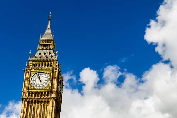 Big Ben, London, Großbritannien. ein Blick auf das beliebte Wahrzeichen Londons, die — Stockfoto