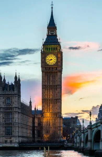 Big Ben, Londres, Reino Unido. Una vista del popular punto de referencia de Londres, el — Foto de Stock