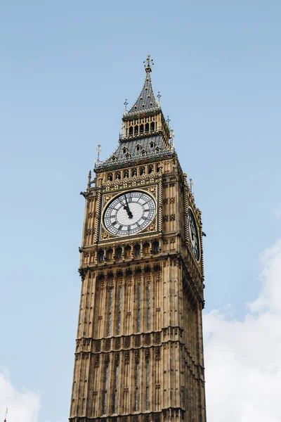 Parlamentsgebäude und Big Ben in London, Großbritannien — Stockfoto