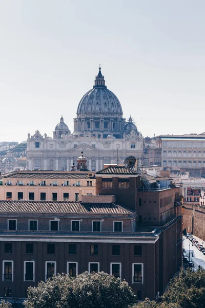 Vatican city. St Peter's Basilica. Panoramic view of Rome and St — Stock Photo, Image