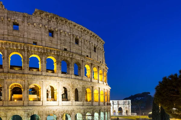 Sunrise, İtalya, Avrupa Roma'daki Colosseum görünümünü